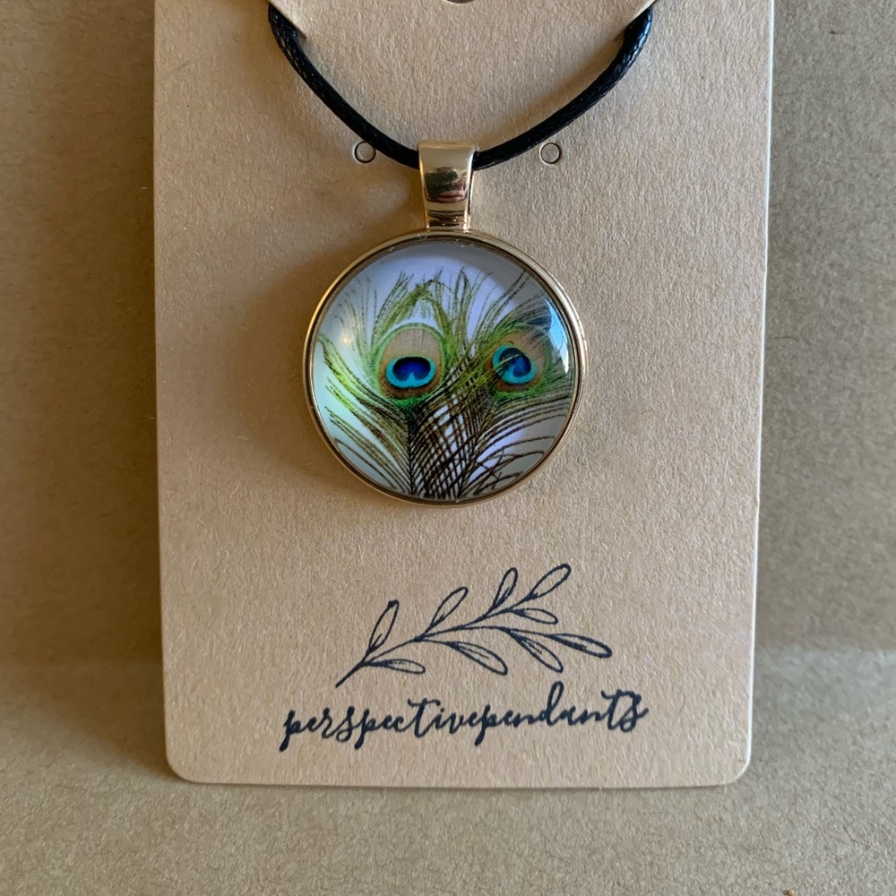 🦚 Peacock Simple & Sleek Cabochon Pendant Necklace 🦚